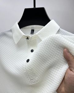 Polo elastica in seta di ghiaccio di fascia alta Nuova T-shirt estiva Trend traspirante Top da uomo d'affari a maniche corte di lusso 240305