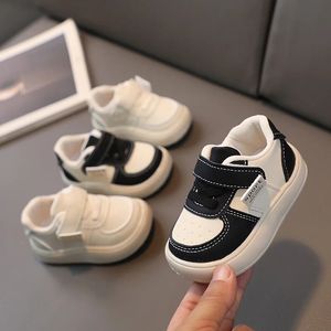 Boys shoes childrens casual sports shoes running shoes spring/summer 2024 soft soles fashionable and breathable childrens shoes for boys and girls 240305