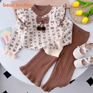 Conjuntos de roupas urso líder meninas outono/inverno conjunto de malha babados impressão geométrica arco bola de cabelo calças superiores duas peças camisola