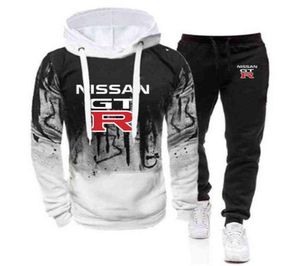 Nissan GTR 2021 Outono e Inverno Men039s terno esportivo 2 peças calças com capuz jogging fitness esporte cobertura gradiente terno G1205642852