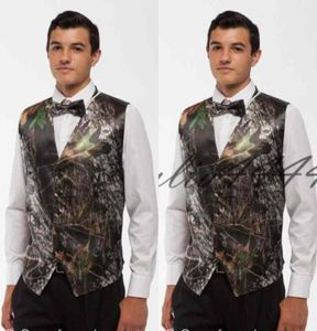 2019 New Fashion Camo Groom Vest Camouflage Slim Fit Mens Formal Tuxedo Vest For Wedding VestBow4074295