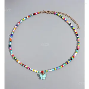 Reichhaltige und farbenfrohe, einzigartige, energiegeladene Halskette im böhmischen Stil, Schlüsselbeinkette aus Kunstharz, auffällige Präsentation