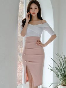 ドレス韓国の甘い女性イブニングドレスセクシーな白いピンクチェーンストラップローカットフォールドスプリットミディローブパーティー