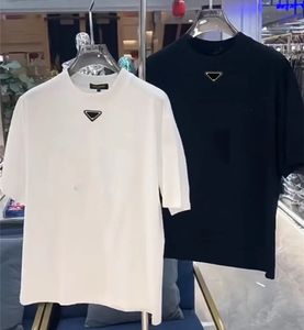 Tasarımcı Erkek ve Kadın Tişört Sevgilileri Kısa Kollu Sıcak Nakış Baskı Eğlence ve Modaya uygun Gelişmiş Kumaş Tasarımcı Sportswear Street Giysileri Üst