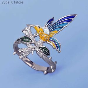 Bandringar 2024 Nya kvinnors kolibri ringfärg Epoxy Creative Animal Bird Ring Handgjorda Emamel Womens Wedding Ring L240305