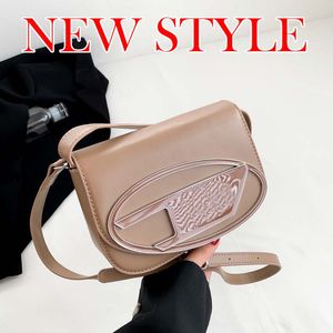 DIS Italien Designer Tasche Umhängetasche Einkaufstasche Griff Mode Kupplungsklappe Jingle Bag Damen Flap Luxus Handtasche Nappa MINI Einzigartige Cowboy-Riementasche PU 20CM Schlüsselkarten-Geldbörse