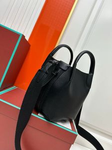 Женские Marc Bucket Bags Fashion New Style Tote Buckets Satchel Crossbody Super Dimbers Luxury Truck Закрытие шнурки с плечевым дизайнерским сцеплением