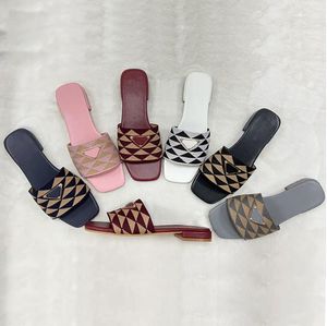 Slippers Embroidered Fabric Sandals Designer Slides Women Slipper Luxury P Slide Sandal Casual Chunky Heels Fashion Summer Beach Low Heel Shoes