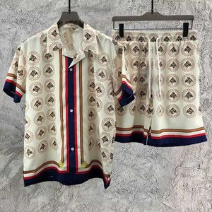 Herrespår Summer Casual Tracksuits Brand Shirt Loose Shorts Set Contrast Stitching Printing High-kvalitet Skjorta Set Ethnic Retro Printing Set J240305