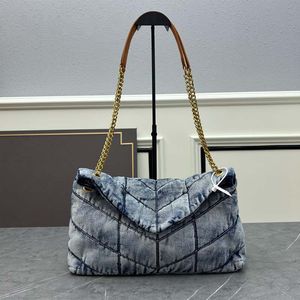 1801 Bolsa de designer Bolsa jeans de metal Bolsa de ombro feminina de luxo Moda Bolsa de grande capacidade Hardware Corrente de couro Bolsa nas axilas Estilo versátil Tamanho 35 * 9 * 22