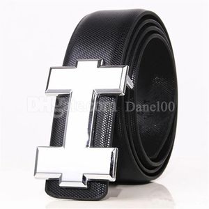 Fashion Casual Designer Belt grossist Högkvalitativa män Kvinnor Bälten Passar 2 Metall Slät spännläderbredd 3,6 cm Klassiska bokstäver med låda