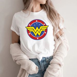 T-shirt undrar kvinnlig t-shirt mors dag gåva t ​​shirt feministisk skjorta tjej power tshirt superhjälte mamma tee wonder mamma kvinnor grafisk tee