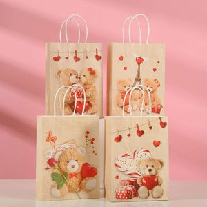 Nowy 4PCS Cartoon Bear Wzór Kraft Paper Love Heart Wedding Favors Bags Pakiet Walentynki Prezent Bos Party Candy Bags