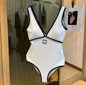 Högkvalitativa designer damer sommarstrand bikini underkläder badkläder kvinnor baddräkt baddräkter sexiga baddräkter i ett stycke chd45767