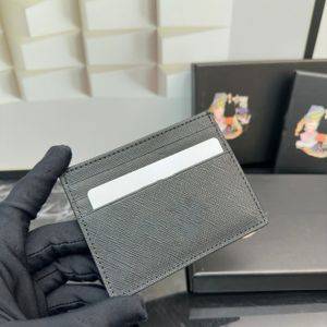 حاملي البطاقات محفظة مصمم الرجال والنساء الموضة 2024 جواز السفر تغطية الأعمال التجارية Mini Coin Pocket للسيدات محفظة المثلث