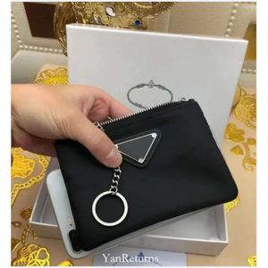 Designer Wallet Bag Charm Keychains Prad Key Rings Pouch for Men Women Car Key Chain Accessories Fashion Black Nylon Canvas Bags with Gift Box