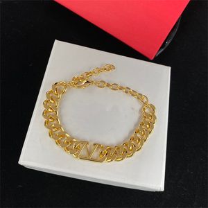 Woman Charm Bracelets V Letter Designer Brand Pearl Fashion Luxury Vlogo Chain Bracelet Jewelry Women Valentinolies Diamond Metal Bracelet 37