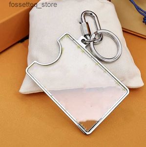 Key Rings With Box Top Design Carabiner Keychains for Unisex r Key Chains Leather Alphabet Alloy Supply WholesaleL240305