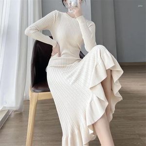 Casual Dresses Korean elegant stickad långärmad höst/vinter kvinnors klänning 2024 o-hals hög midja mager botten fiskstjärna