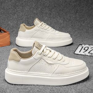 Högkvalitativa män casual skor äkta läder män sneakers handgjorda manliga vulkanisera skor lyxiga lätt yttersula mode skate skor tränare aa0002