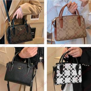 Designer coas Andrea CarryAll Handväska Tygväska kvinnor ess cc axel crossbody väskor Koppling plånbok hobo purses damer c-formade läder messenger satchels totes