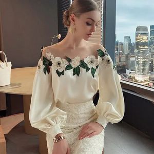 Summer Women Long Sleeve Off Shoulder Mesh skarvade satin broderade skjorta toppar Skjortor för Blusa Chifon Blus C270 240226