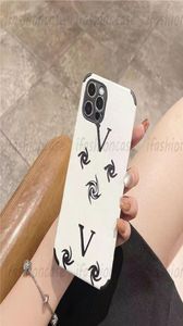 Fashion Black Flowers Case V Designer Telefonfodral Luxury Relief Leather Socktupert Cover Shell For iPhone 13 Pro Max 12 11 XS XR 88393544