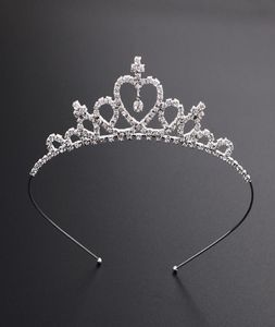 Vacker Shiny Crystal Bridal Tiara Party Pageant Silver Plated Crown Hairband Billiga bröllopstillbehör 2018 Ny design8078416