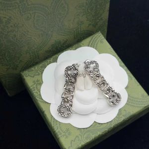 Золотые дизайнерские серьги-гвоздики женские ретро-ссылки китайские серьги серьги ювелирные изделия в подарок 240306