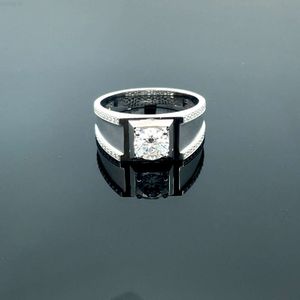 Hot Sale 18k Solid White Gold Men Ring Moissanite Weight 6.5g 1ct Round Cut White Moissanite Rings for Men