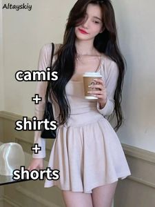 Sets 3 Stück Sets Frauen Sommer Solide Sunproof Shirts Crop Tops Schlank Camis Plissee Shorts Röcke Süße Mode Zarte Casual ulzzang