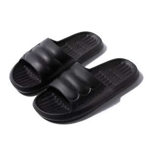 Gai Sandals الرجال والنساء طوال الصيف الأزواج الداخليين يأخذون الاستحمام في الحمام 36930