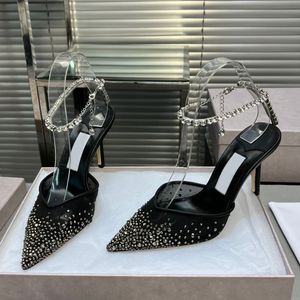 Yeni Sandalet 2024 Choo Haftası Örgü Kristal Süslenmiş Topuklu Stiletto Slingles Kadın Sandalet Koyun Dinleri Lüks Gelinlik Ayakkabıları 8cm