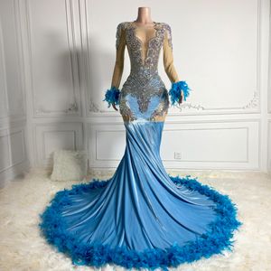 2024 Veet Plus size Prom Mermaid Blue Featheted Evening Illusion Abiti formali per speciali abiti da festa di compleanno OCNS Rhinestones AM503 407