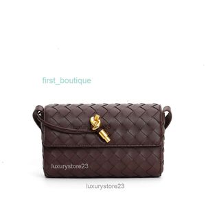 حقيبة الذهب الكلاسيكي Mini Andiamo Cross-Body Lady Bottegs أكياس جديدة منسوجة قفل صغير مربع فينتس الأجهزة الكتف المفردة 2024 Straddle Women CJKJ