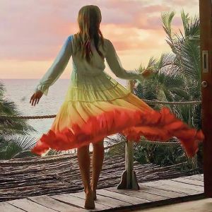 ドレス夏のシックなグラディエントレインボープリントボヘミアンビーチの女性ドレスエレガントなフリル長袖マキシドレス女性ホリデーベスティド
