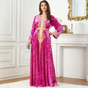 Ubranie etniczne Ramadan na Bliskim Wschodzie Arabian Arabian Apparel Autumn and Winter Velvet Dress Dubai Luxury Islam Fashion Damska suknia dla kobiet