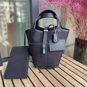 5A Canvas Real Leather Totes Luxury Designer Shoulder Bucket Bag With Lock Women Casual Handbags Picotin Unique Fashion Ladies Handbag Inside Purses 2620