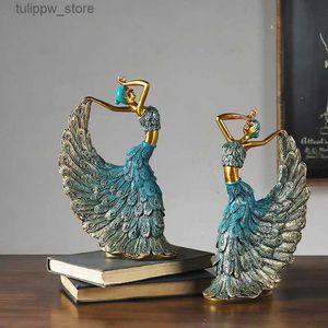 Decorative Objects Figurines European creative Peacock dance resin handicraft decoration wedding room living room TV cabinet porch luxury decorationL240306