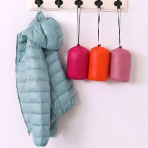 Mäntel Winter Frauen Ultraleichte Dünne Unten Jacke Weiße Ente Unten Mit Kapuze Jacken Langarm Warme Mantel Parka Weibliche Tragbare Outwear