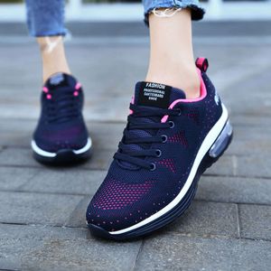 Sport för 2024 Stora nya vårens kvinnors storlek mesh andningsbara Running Instagram Cushion Casual Shoes 735
