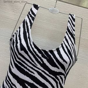 Women's Swimwear 23ss bikini Womens designer bathing suit animal print U-neck backless tight-fitting one-piece swimsuit Women clothes Q240306