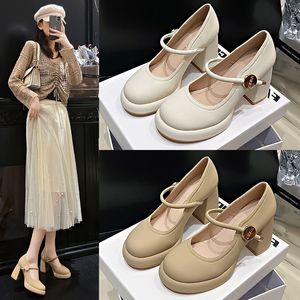 Båt Mid Hooled Dress Classic Designer Shoe Belt Buckle Thick Heel High Heels Tassels Round Head Metal Button Women Shoes Stor storlek 35-41-42 US4-US11 med Box 23347 S S