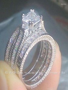 Pierścionki ślubne Rozmiar 511 Biżuteria mody cała księżniczka wycięta 14KT białe złoto CZ symulowany kamienie Zestaw zaręczynowy