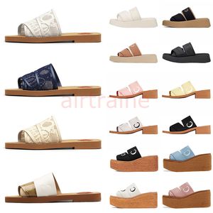 Mode av högsta kvalitet Woody Canvas Brodery Summer Slippers Sandaler Slides Designer Platform Famous Soft Beach Luxury Beige Square Flat Brown Womens White Black