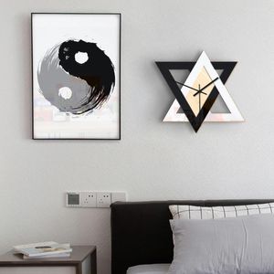 Zegary ścienne czarno -białe łatwe instalacja trwały materiał stylowy design kreatywny precyzyjny heksagram czasowy heksagram