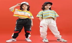 衣類セットクールなデザインティーンエイジガールクロップトップTシャツとズボンセットファンシーヒップ年齢4
