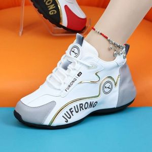 2024 Soft Womens Sole Novo e Casual Confortável Pai Trendy Mens Sports Sapatos 51263 19909