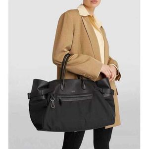 Bolsa de couro designer Margaux 17 Nylon Collar Grande capacidade Commuter Versátil Bolsa BolsaClassic tote THE ROW Simplicidade europeia e americana