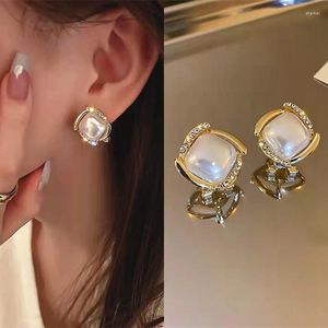 Studörhängen Trendiga imitation Pearl Square Earring Geometric Crystal for Women Girl Fashion Jewelry Elegant Wedding Accessories